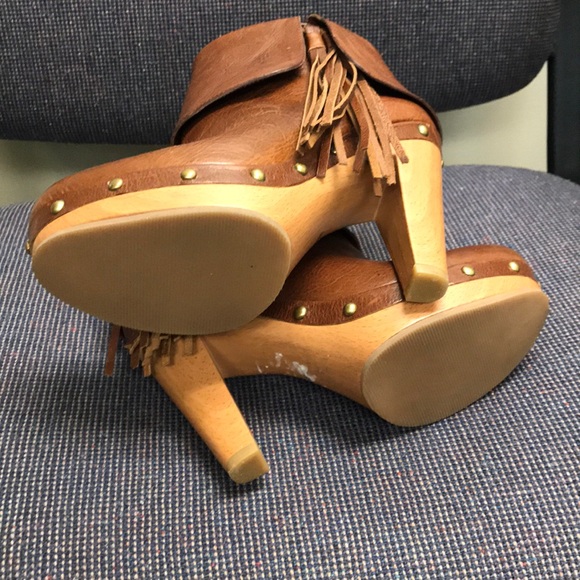 3/$20 Fringe Leather boots! Size 6.5 - Picture 3 of 4